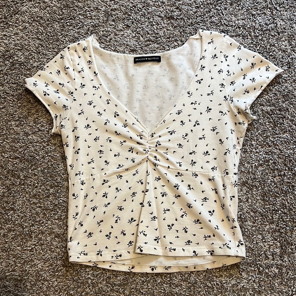 Brandy Melville short sleeve shirt
